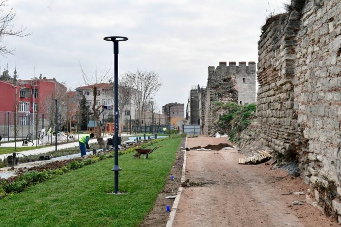 Surlar İçinde Yapılan Tek Millet Bahçesinin 1. Etabı Tamamlanıyor
