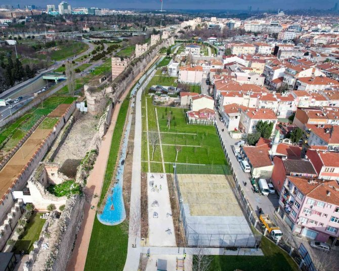 Surlar İçinde Yapılan Tek Millet Bahçesinin 1. Etabı Tamamlanıyor