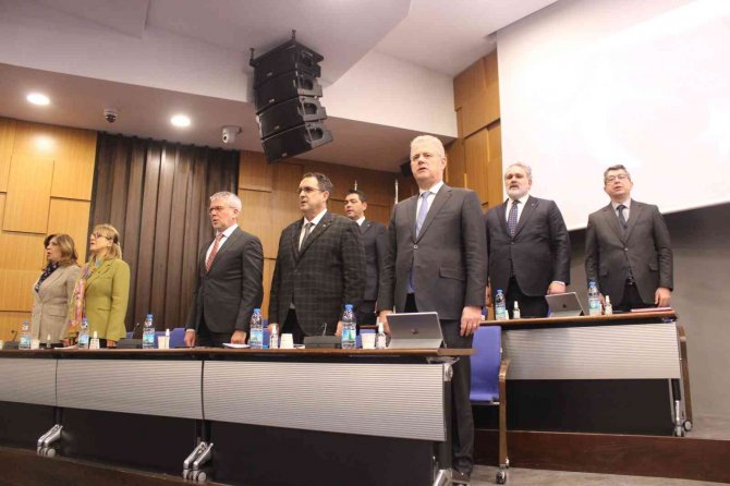 İ̇zto Başkanı Özgener: "Ödemelerini Düzenli Yapan İş İnsanlarımıza Teşvik Edici Bir İndirim Uygulanmalı”