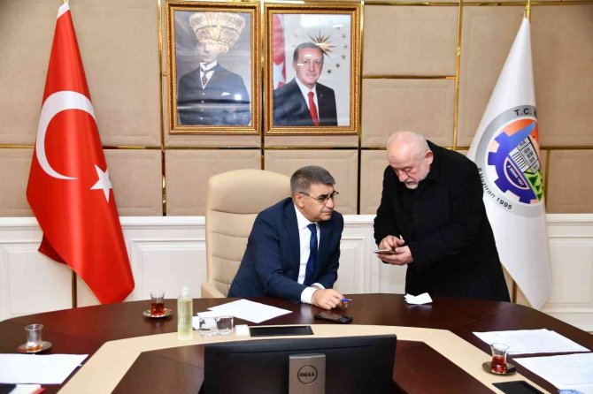 Vatandaşlar Halk Gününde Sorunlarına Çözüm Arıyor