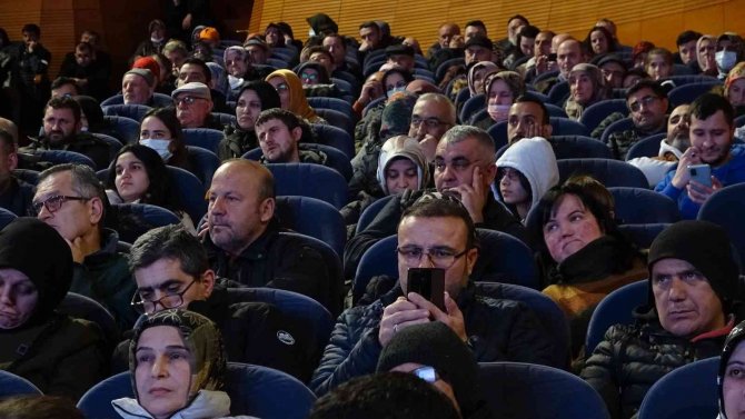 Bursa’da Toki̇ Kura Heyecanı...salon Doldu Taştı