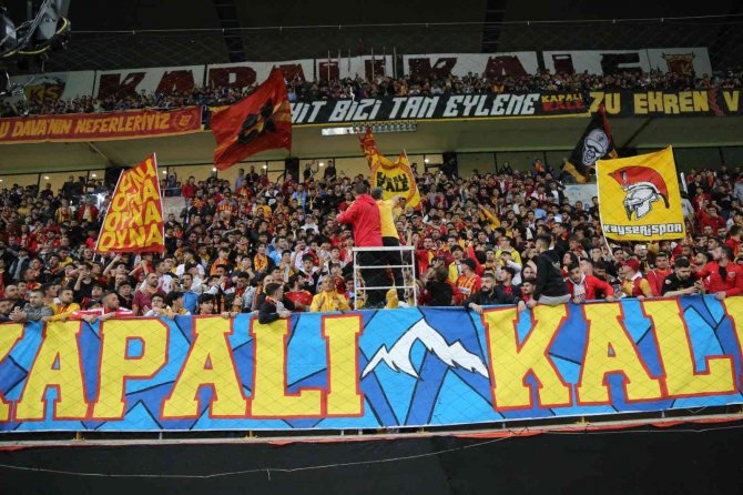 Kayserispor Taraftarından Tff’ye Çağrı