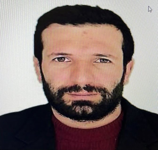 Polisten Kaçmaya Çalışırken Kamyonet Çarpan Zehir Taciri Hayatını Kaybetti
