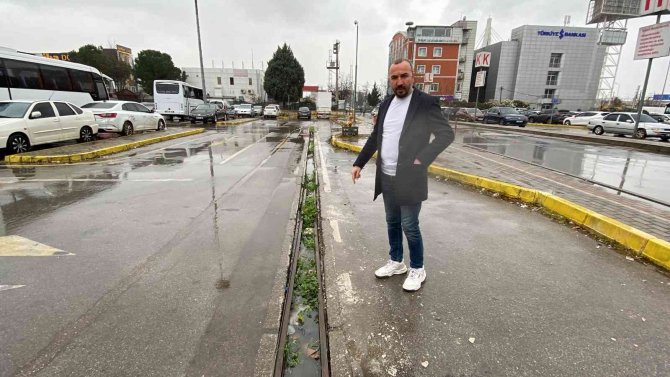 Açık Otopark Alanında Mazgallar Çalındı, Vatandaşlar İsyan Etti