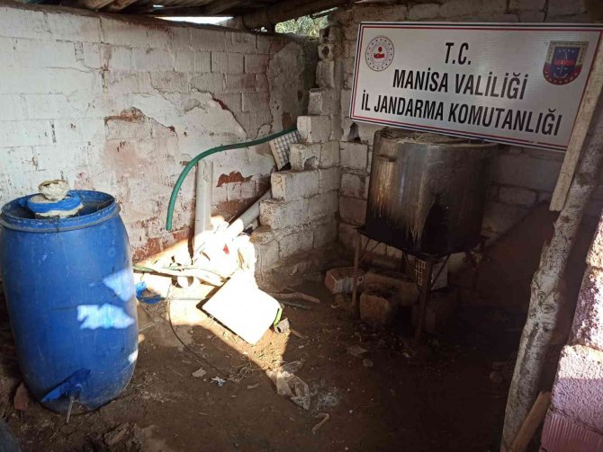 Salihli’de 291 Litre Kaçak İçki Ele Geçirildi