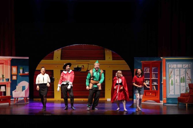 Yarıyıl Tatilinde Çocuklar Merkezefendi’de Tiyatro İle Eğleniyor