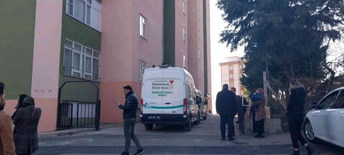 Eski Mhp Milletvekili Dedeoğlu’nun Ağabeyi Ve Eşi Evinde Ölü Bulundu
