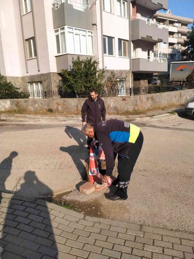 Hırsızlar Mudanya’da Rögar Kapağı Bırakmadı