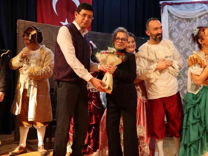 Nazilli’de 2 Ayrı Tiyatro Oyunu Ücretsiz Olarak Sahnelenecek