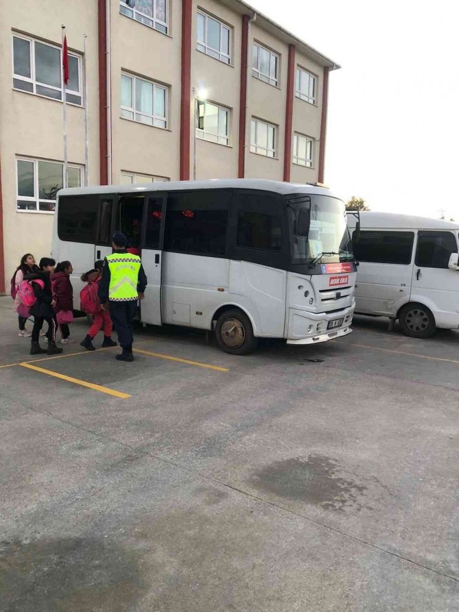 Okul Servis Araçları Denetlendi