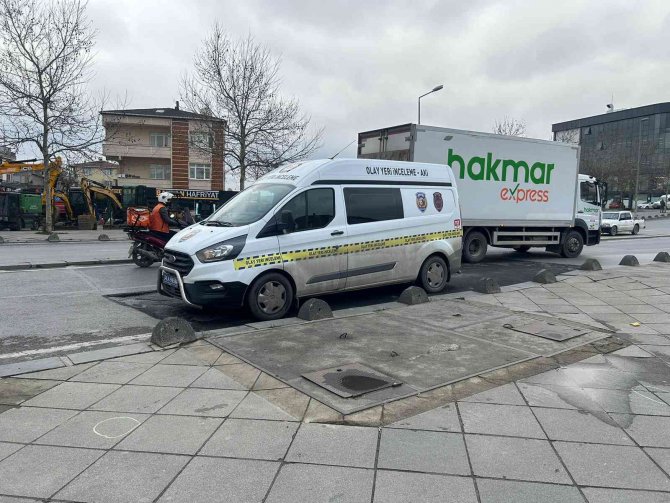 Sancaktepe’de Eşine Sokak Ortasında Kurşun Yağdırdı