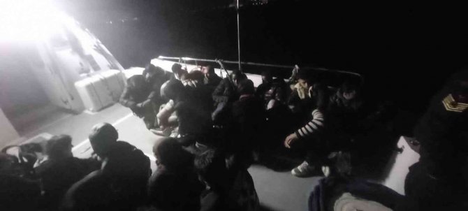 Radarla Tespit Edilen 40 Düzensiz Göçmen Yakalandı