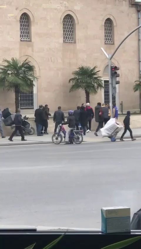 Motokurye İle Vatandaşın Kavgasında Yumruklar Havada Uçuştu