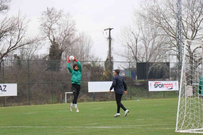 Sakaryaspor Teknik Direktörü Taner Taşkın: “Ben Buraya Eksiklikleri Tamamlamaya Geldim”