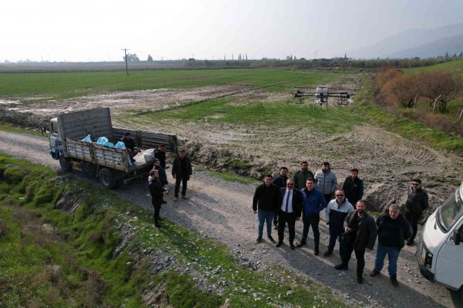 Söke Belediyesinin Buğday Arazisi Dron İle Gübrelendi