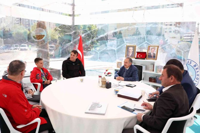 Şeffaf Oda 1 Yaşında