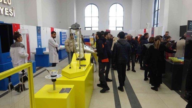 Van’da Merakla Beklenen Bilim Şenliği Başladı