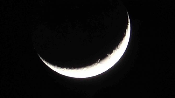 Yüksekova’da Hilal Hayran Bıraktı