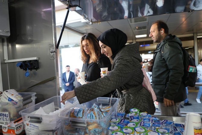 Zeytinburnu Aşevinden 855 Bin Kap Sıcak Çorba İkramı