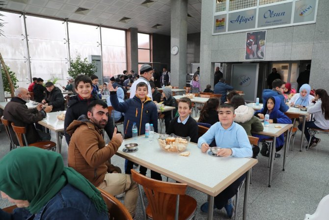 Zeytinburnu Aşevinden 855 Bin Kap Sıcak Çorba İkramı