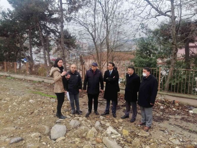 Kültür Merkezi Yapılacak Alanı İncelediler