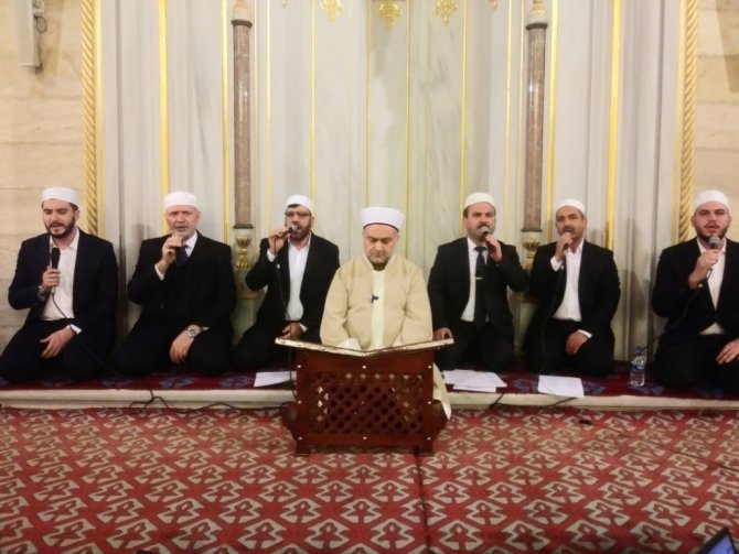Adana’da Regaib Kandili’nde Camiler Dolup Taştı