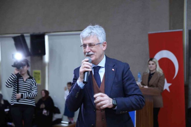 Gölcük’te Bin 41 Kadın Ak Parti’ye Katıldı