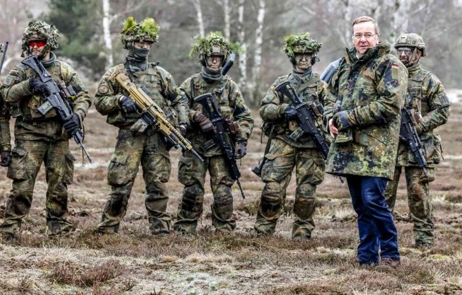 Almanya Savunma Bakanı Pistorius: “Leopard Tankları Mart Sonu Ukrayna’da Olabilir”