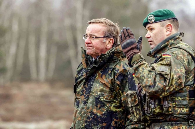 Almanya Savunma Bakanı Pistorius: “Leopard Tankları Mart Sonu Ukrayna’da Olabilir”