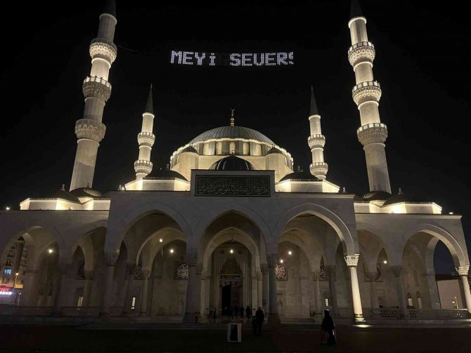 Ankara’da Regaip Kandili Sevinci