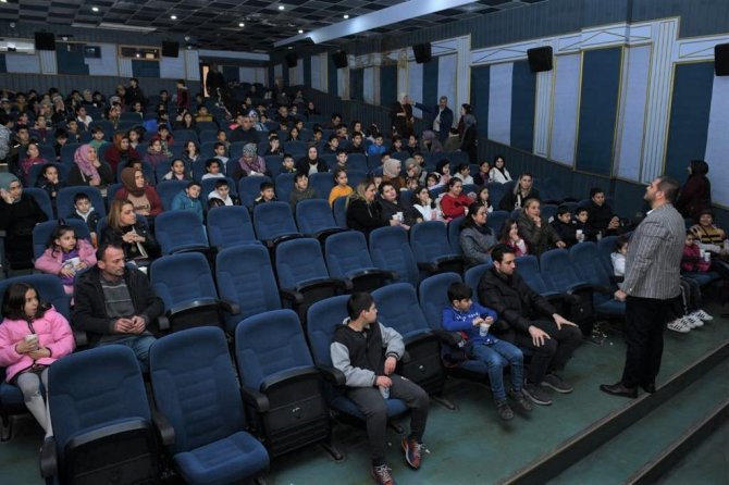 Öğrencilere Sinema Ve Tiyatro Etkinliği