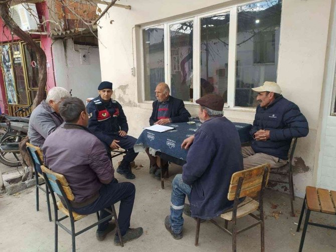 Jandarma Ekipleri Vatandaşları Dolandırıcılık Ve Hırsızlık Olaylarına Karşı Bilgilendirdi