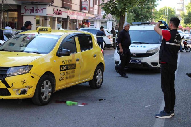Babasının Sahibi Olduğu Ticari Taksinin Şoförünü Öldüren Sanığa 18 Yıl Hapis Cezası Verildi