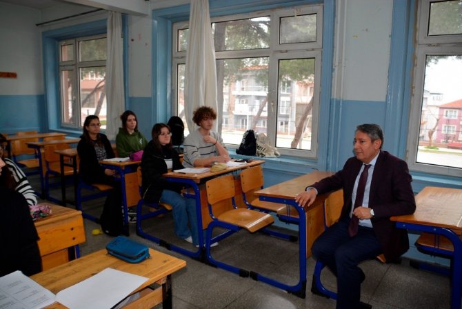 Balıkesir’de Kış Okulu Kurslarında Eğitim Devam Ediyor