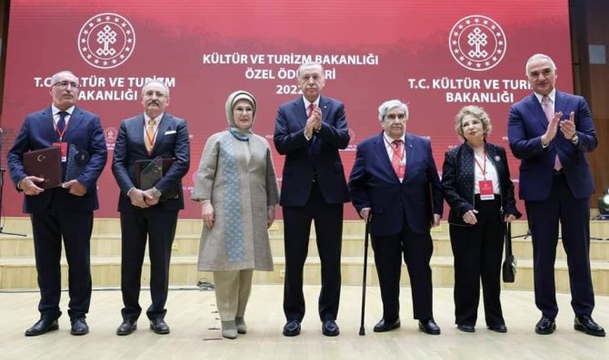 Başkan Pekmezci, Kültür Ve Turizm Bakanlığı Özel Ödülü Takdim Programına Katıldı