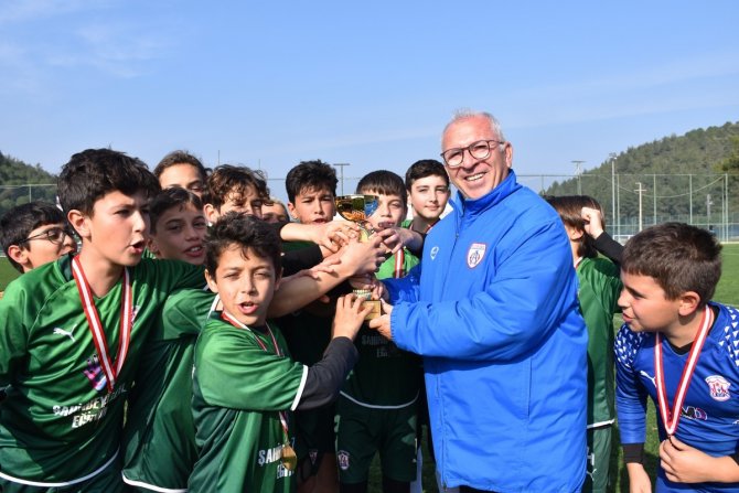 Seyit Mehmet Özkan: “Futbolcu İhraç Eden Ülke Olmalıyız”