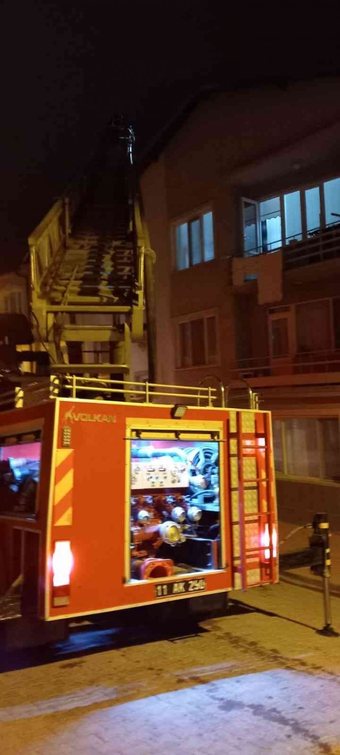 Bilecik’teki Baca Yangını Korkuttu