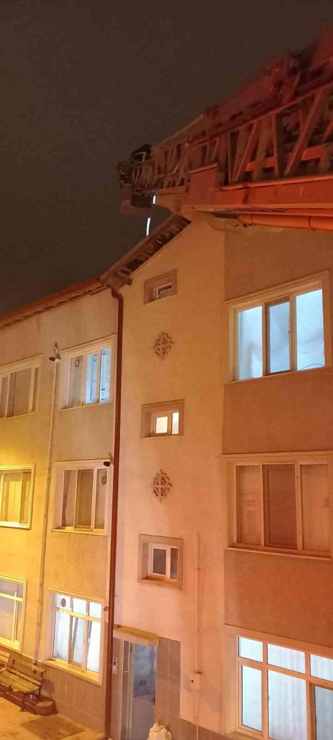 Bilecik’teki Baca Yangını Korkuttu