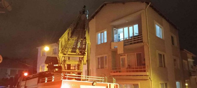 Bilecik’teki Baca Yangını Korkuttu