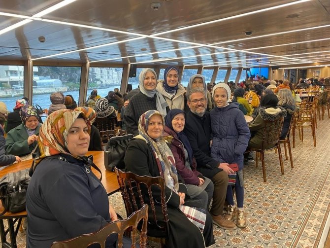 İ̇stanbul’un Tarihi Ve Turistik Yerlerini Gezdiler