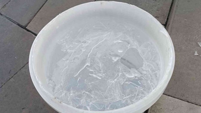 Bolu’da Soğuktan Musluklar Dondu