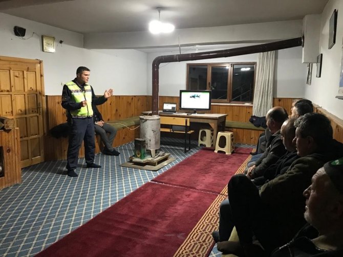 Köylüler Tarım Araçlarının Güvenli Kullanımı Konusunda Bilgilendirildi