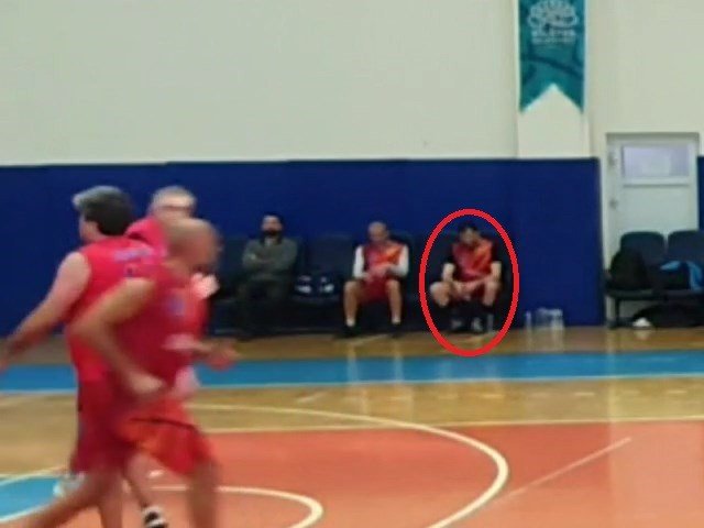 Bursa’ya Turnuva İçin Gelen Eski Basketbolcu Fenalaşarak Hayatı Kaybetti