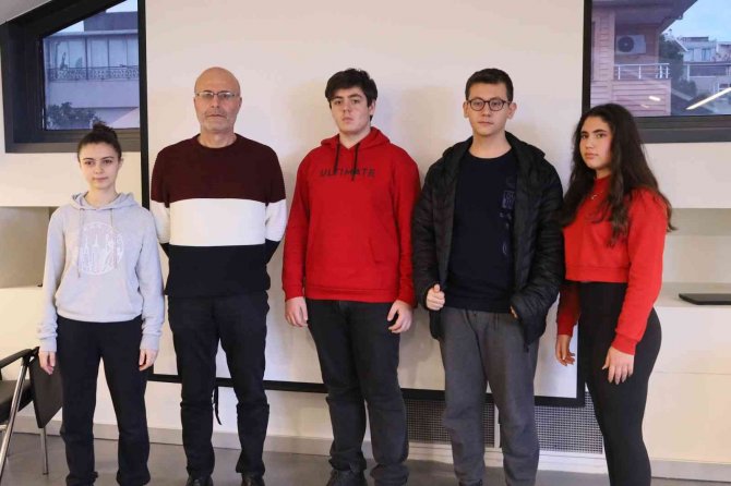 Elektrikli Araba Projeleriyle Gençler Teknofest’e Hazırlanıyorlar