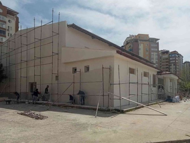 Diyarbakır ‘Da 26 Okulun Spor Salonu Yenilendi