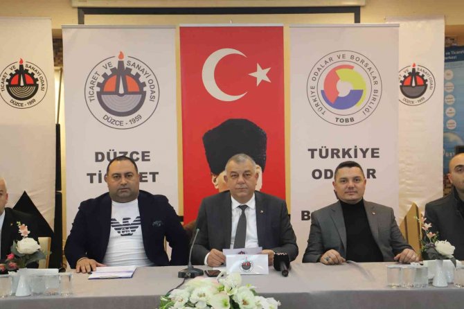 Özdemir, “Vasıfsız İstihdam Oranının Yüzde 85’ini Yine Tekstil”