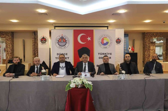 Özdemir, “Vasıfsız İstihdam Oranının Yüzde 85’ini Yine Tekstil”