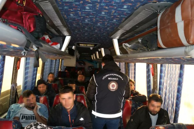 Düzensiz Göçle Mücadele Sürüyor
