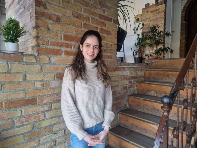 İ̇natçı Keçi Girdiği Eczaneden Çıkmak İstemedi