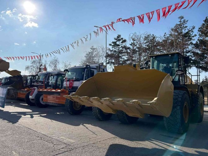 Mehmet Sekmen: “Bu Tür Algı Oyunlarıyla Hükümetimize Devletimize Kimse Zarar Veremez”